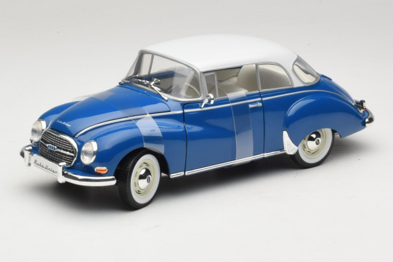 Auto Union 1000 S Coupe Blu Bianco Revell 1:18 08909 Pressofusione