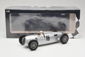 Auto Union Typ C #18 B. Rosemeyer Internationales Eifelrennen Nürburgring Winner 1936 Minichamps 1:18 155361018 Pressofusione — immagine 6 di 6