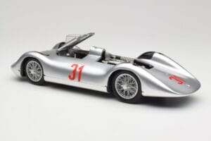 Auto Union Typ C Stromlinie #31 B. Rosemeyer 1937 Argento Revell 1:18 08436 Pressofusione — immagine 5 di 8