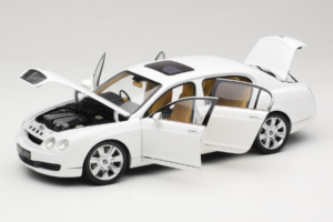 Bentley Continental Flying Spur Bianco Minichamps 1:18 100139461 Pressofusione — immagine 2 di 8