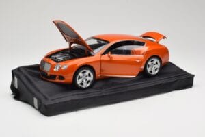 Bentley Continental GT Orange Metallic Minichamps 1:18 100139921 Pressofusione — immagine 2 di 8