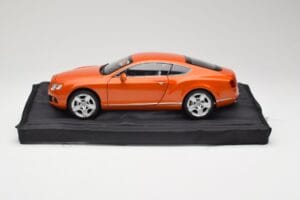 Bentley Continental GT Orange Metallic Minichamps 1:18 100139921 Pressofusione — immagine 4 di 8