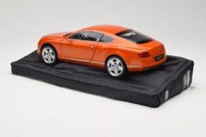 Bentley Continental GT Orange Metallic Minichamps 1:18 100139921 Pressofusione — immagine 7 di 8