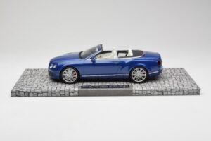 Bentley Continental GT Speed Cabriolet Blu Minichamps 1:18 107139331 Pressofusione — immagine 3 di 6