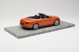Bentley Continental GT Speed Cabriolet Orange Metallic Minichamps 1:18 107139430 Pressofusione — immagine 2 di 6