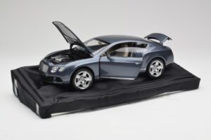Bentley Continental GT Thunder Grigio Minichamps 1:18 BL835 — immagine 2 di 8