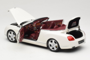 Bentley Continental GTC Bianco Minichamps 1:18 100139032 Pressofusione — immagine 5 di 8