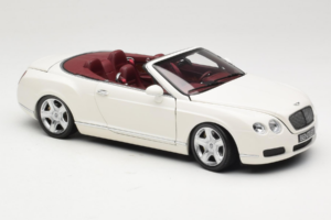 Bentley Continental GTC Bianco Minichamps 1:18 100139032 Pressofusione — immagine 6 di 8