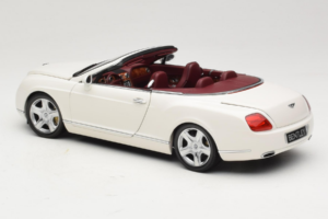 Bentley Continental GTC Bianco Minichamps 1:18 100139032 Pressofusione — immagine 7 di 8