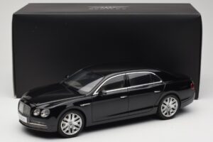 Bentley Flying Spur W12 Diamond Black Kyosho 1:18 08891DBK Pressofusione — immagine 8 di 8