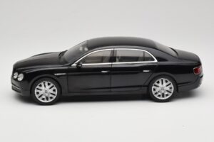 Bentley Flying Spur W12 Onyx Black Kyosho 1:18 08891NX Pressofusione — immagine 4 di 8