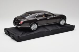 Bentley Mulsanne Burnt Oak Minichamps 1:18 100139905 Pressofusione — immagine 3 di 8