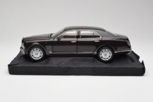 Bentley Mulsanne Burnt Oak Minichamps 1:18 100139905 Pressofusione — immagine 4 di 8