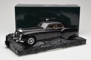 Bentley R-Type Continental Black Metallic Minichamps 1:18 100139420 Pressofusione — immagine 8 di 8
