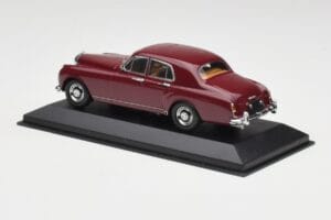 Bentley S1 Continental Flying Spur Bordeaux Minichamps 1:43 436139550 Pressofusione — immagine 3 di 4