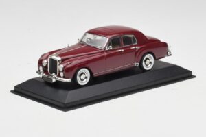 Bentley S1 Continental Flying Spur Crema Minichamps 1:43 436139551 Pressofusione — immagine 2 di 4