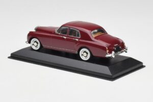 Bentley S1 Continental Flying Spur Crema Minichamps 1:43 436139551 Pressofusione — immagine 3 di 4