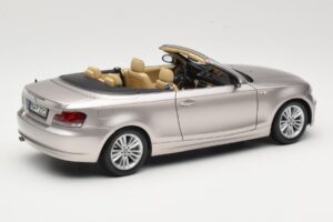 BMW 1 Series E88 Cabriolet Mineral Silver Metallic Kyosho 1:18 80430427020 Pressofusione — immagine 3 di 8