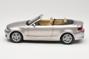BMW 1 Series E88 Cabriolet Mineral Silver Metallic Kyosho 1:18 80430427020 Pressofusione — immagine 4 di 8