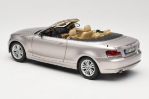 BMW 1 Series E88 Cabriolet Mineral Silver Metallic Kyosho 1:18 80430427020 Pressofusione — immagine 7 di 8