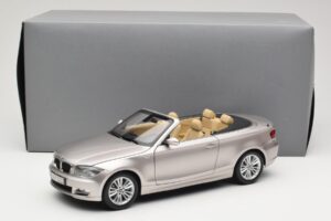 BMW 1 Series E88 Cabriolet Mineral Silver Metallic Kyosho 1:18 80430427020 Pressofusione — immagine 8 di 8