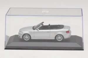 BMW 1-Series E88 Cabriolet Titan Silver Minichamps 1:43 80420427037-R1 Pressofusione — immagine 4 di 5