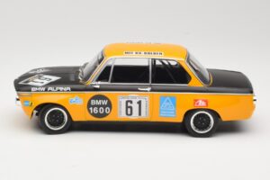 BMW 1600-2 BMW Alpina #61 R. Herzog / N. Lauda DNF 6 Hours Nurburgring 1970 Minichamps 1:18 155702661 Pressofusione — immagine 3 di 6