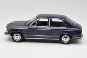 BMW 1600 Touring Blu Minichamps 1:18 80430145823 Pressofusione — immagine 4 di 8