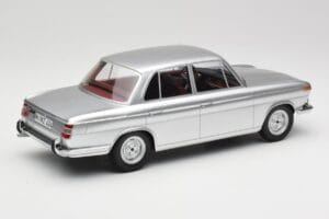 BMW 1800 Ti Argento Minichamps 1:18 107024000 Resina — immagine 2 di 6