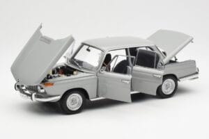 BMW 1800 TiSA Bernina Grigio AUTOart 1:18 70621 Pressofusione — immagine 2 di 8