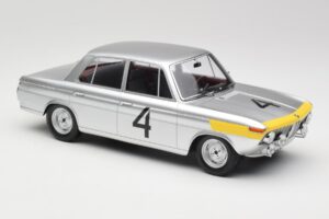 BMW 1800 TiSA #4 J. Ickx / J. van Ophem 24 Hours of Spa 1965 Winners Minichamps 1:18 107652504 Resina — immagine 4 di 6