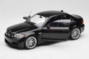 BMW 1M Coupe E82 Black Metallic Minichamps 1:18 110020021 Pressofusione — immagine 2 di 8