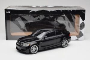 BMW 1M Coupe E82 Black Metallic Minichamps 1:18 110020021 Pressofusione — immagine 8 di 8