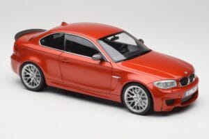 BMW 1M Coupe E82 Sakhir Orange Metallic Minichamps 1:18 110020020 Pressofusione — immagine 6 di 8