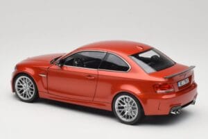 BMW 1M Coupe E82 Sakhir Orange Metallic Minichamps 1:18 110020020 Pressofusione — immagine 7 di 8