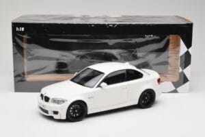 BMW 1M Coupe E82 Bianco Minichamps 1:18 110020022 Pressofusione — immagine 8 di 8