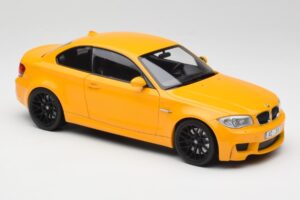 BMW 1M Coupe E82 Giallo Minichamps 1:18 110020026 Pressofusione — immagine 6 di 8