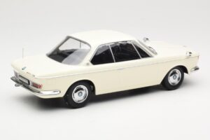 BMW 2000 CS Coupe Crema KK-Scale 1:18 KKDC180121 Pressofusione — immagine 2 di 6