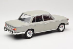 BMW 2000 TI Grigio MCG 1:18 MCG18112 Pressofusione — immagine 2 di 6
