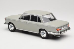 BMW 2000 TI Grigio MCG 1:18 MCG18112 Pressofusione — immagine 5 di 6