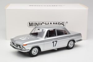 BMW 2000 Ti #17 J. Ickx / H. Hahne 24 Hours of Spa 1966 Winners Minichamps 1:18 107662517 Resina — immagine 6 di 6