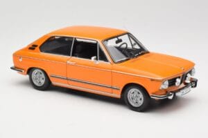 BMW 2000 Tii Touring Arancione Minichamps 1:18 80430145824 Pressofusione — immagine 6 di 8