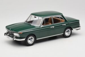 BMW 2000 121 Verde MCG 1:18 MCG18542 Pressofusione