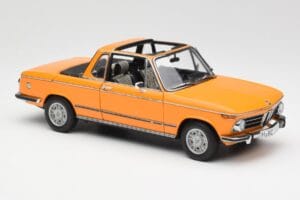 BMW 2002 E10 Cabriolet Colorado Arancione AUTOart 1:18 80430300713 Pressofusione — immagine 6 di 8