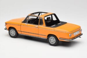 BMW 2002 E10 Cabriolet Colorado Arancione AUTOart 1:18 80430300713 Pressofusione — immagine 7 di 8
