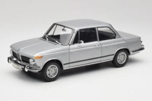 BMW 2002 Tii Polaris Argento AUTOart 1:18 80430146517 Pressofusione