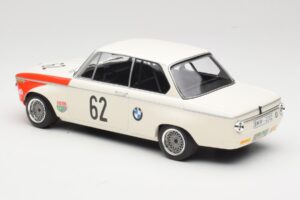 BMW 2002 tiK BMW AG #1 H. Hahne / D. Quester Class Winner Guards International 6 Hours Brands Hatch 1969 Minichamps 1:18 1556 — immagine 5 di 6