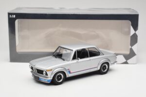 BMW 2002 Turbo E10 Argento Minichamps 1:18 155026201 Pressofusione — immagine 6 di 6