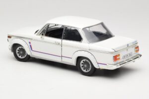 BMW 2002 Turbo E10 Bianco Anson 1:18 30393 Pressofusione — immagine 7 di 8