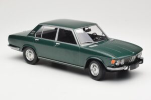 BMW 2500 E3 Green Metallic Minichamps 1:18 155029201 Pressofusione — immagine 4 di 6
